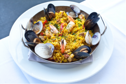 Paella with clams and shrimp