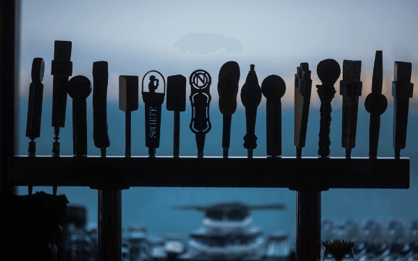 Beers on tap with an ocean view